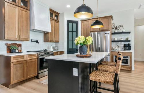 Bright New Home Family Oasis Near the Shore - Foto 20