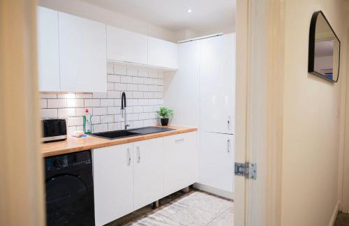 Luxurious 3-Story Townhouse, sleeps up to 10! - Foto 38