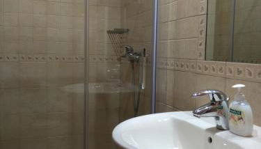 Apartamento con jardin en Gessa - Foto 4, Shower
