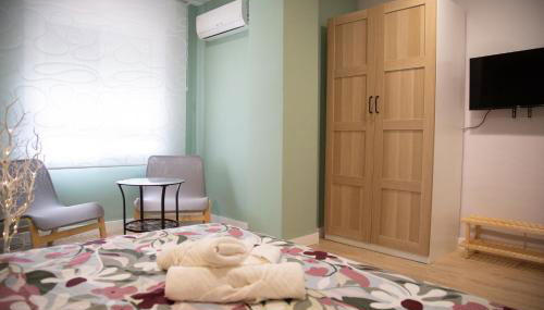 Sunflower Apartment Céntrico - Foto 3, wardrobe