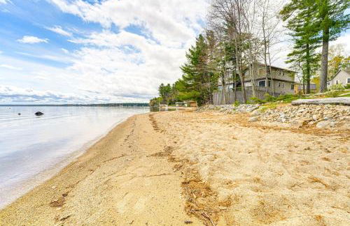 Walk to Beach and Sebago Lake Luxe Family Getaway! - Foto 37