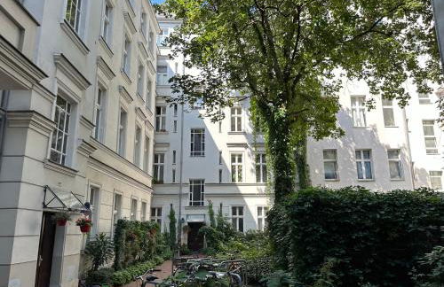 Nollendorf Apartments - 1 separate bedroom and 1 living room with sofa bed in Motzstraße - Foto 41