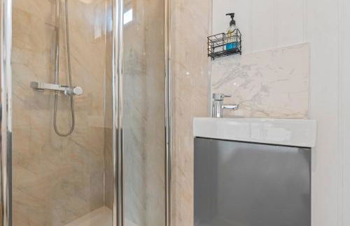 Hot Tub Luxury Glamping - Private Stargazing Patio - Foto 6