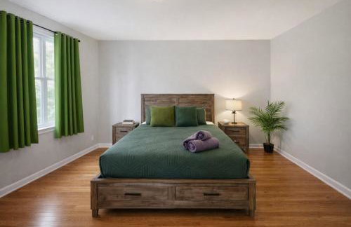 Backyard Oasis - 5BR - Hot Tub - 2 Fire Pits - Game Room - Photo 28