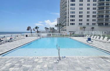 Ocean View Studio Condo w Balcony Pool and Free Parking - Foto 19
