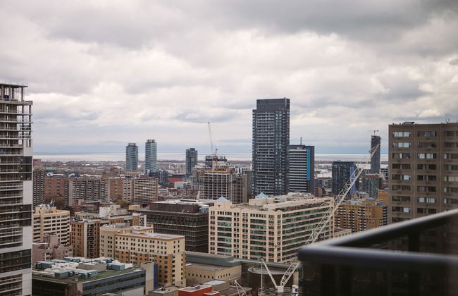 QuickStay - Incredible Downtown Condo, Yonge & College - Photo 46