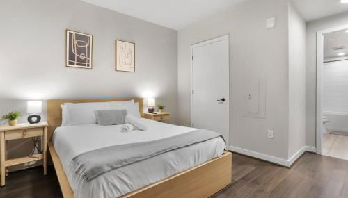 Spacious Apartment in Prime Location Near Metro - Foto 2, towels, wardrobe