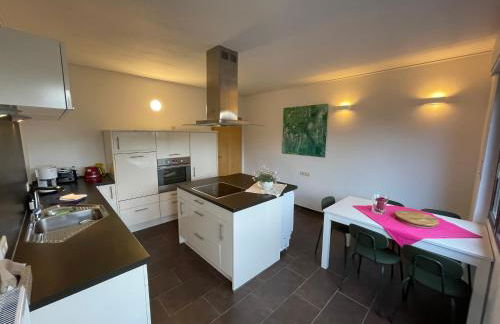 Monteurwohnung Korte, Teams, 4 Einzelzimmer, 2 Doppelzimmer 2024 renoviert, Smart TV, Garten, 3 Bäder - Foto 15