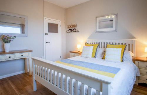 Tide & Tee - 2 Bedroom Apartment - Penally - Tenby - Photo 11