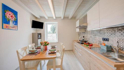 Tulipano Apt - Palazzo Palermo 1817 A/C, 2BR, Sleeps 4 - Happy Rentals - Foto 2