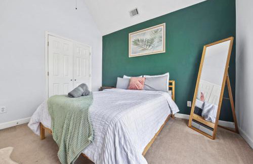 Family-friendly Ellenwood Home with Parking & Deck - Foto 15