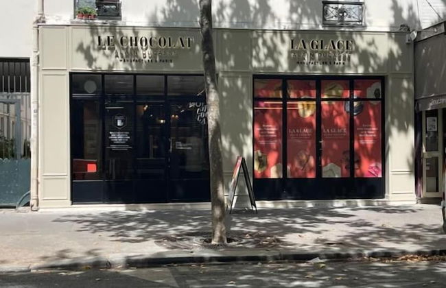 One bedroom flat ground floor avec cuisine -Rue Saint charles - métro Charles Michels 75015 PARIS - Photo 26