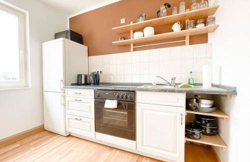 Schöne Ferienwohnung mit Blick über Stadtwald - Foto 4