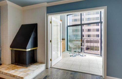 Upscale Denver Condo with Communal Deck and Gym! - Foto 7