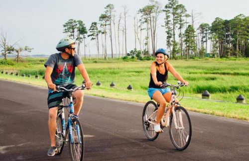 New Intown Waterfront Townhome wPool & Location - Foto 49