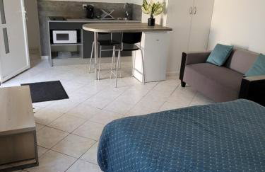 charmant studio de 30 m2 très calme avec sa grande belle terrasse et son jardin PRIVATIF - Foto 8