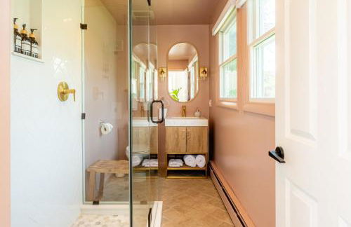 Fairfield Cottage -Top Rated Gem, Fire Pit, Near Beach, 90 Min to NYC - Foto 35