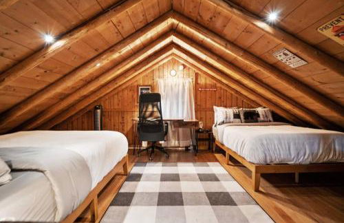 Cozy Bear-Themed Mountain Cabin, Relaxing Hot Tub - Foto 44