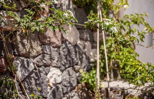 Rock Villas - Emporio | Pool, Jacuzzi, Castle View - Foto 25