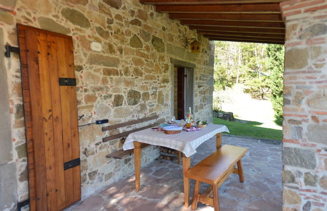 Lovely Cottage in Bagni di Lucca Amidst Fields - Photo 10