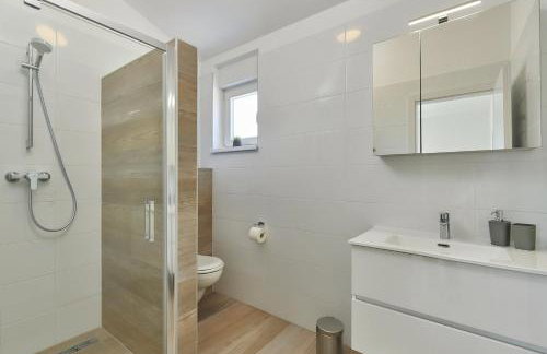 Villa Maas for 10 people near Pula with salt - water pool & pet friendly - Foto 25