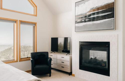 Peaceful Getaway with Hot Tub - Views - Evergreen - Foto 28