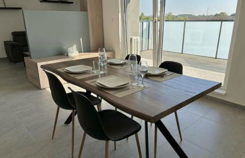 Cozy Apartment 4p Tram at doorstep - Foto 10