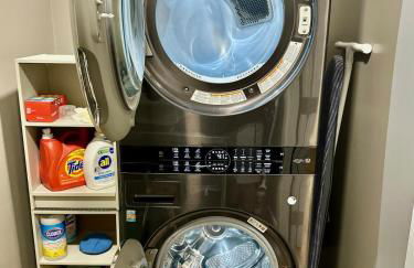 2 Masters, Newly renovated with new furnishings - 4BR 3BA - Photo 26