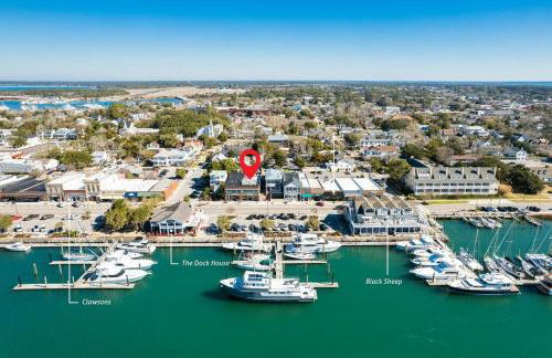 Why Knot Getaway...Rooftop with WaterView! Unit D - Foto 11