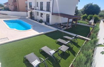 Apartman Ana with POOL - Foto 1