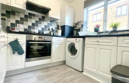 Amazing Location - City of London- 2 Bedroom Stunning Canal View House With Private Garden,Parking & Balcony - Foto 37