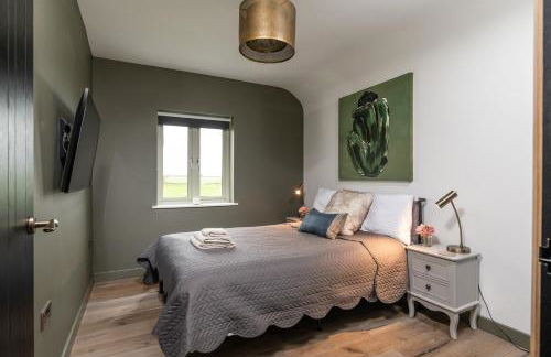 Designer Cotswold post house with external sauna - Foto 24