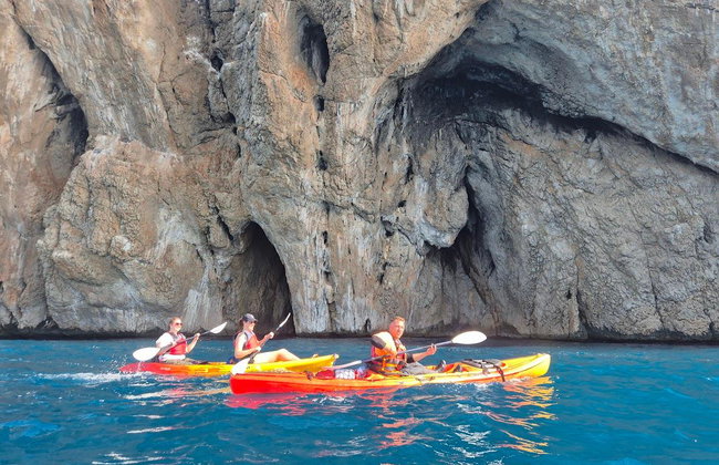 Kayak en Morro de Toix y Cova dels Coloms (Altea) - Foto 3