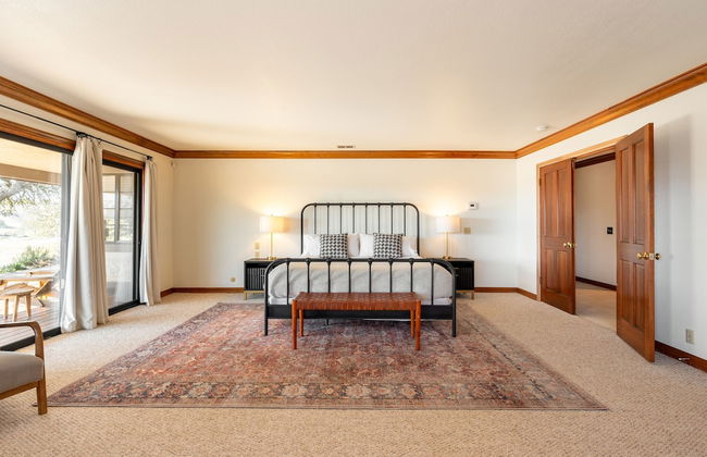 Cathedral by Avantstay Charming Secluded Estate w Sauna Pool Table Views of the Rolling Hills - Foto 20