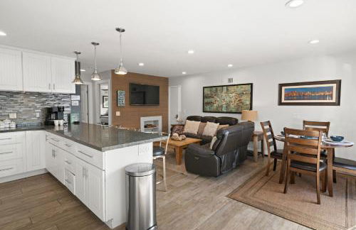 Stunning Beach Home - large patio, parking, ac & dog friendly! - Foto 18