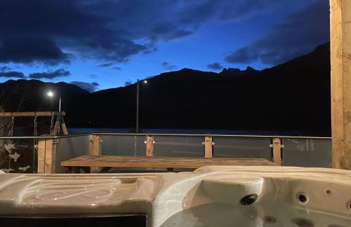 Amazing Alps and Loch views - HOT TUB and pet friendly - Foto 65