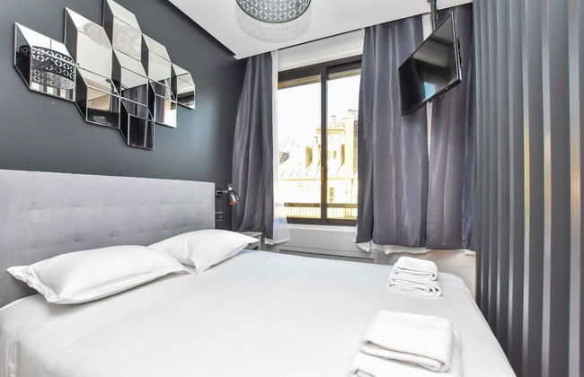 Chic Studio w/ Jacuzzi - 2P - Near Palais Garnier - Photo 1