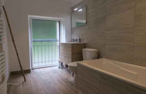 Belle maison entièrement rénovée avec jardin, WIFI, à 400m de la mer à ST QUAY-PERROS - Ref 871 - Foto 7