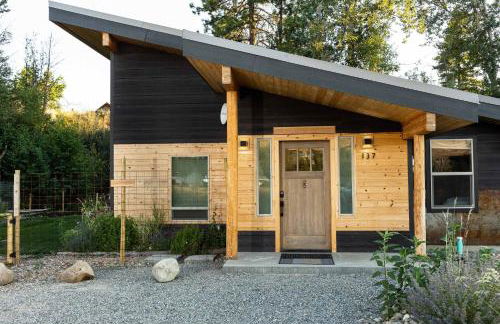 Trailside vacation home—easy walk to Winthrop - Foto 6