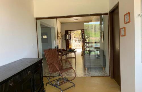 Casa Amarela - 3 suítes e piscina - Foto 17