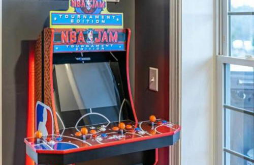 Sunset Cove Lakefront Luxury Lodge with Private Dock - Foto 44