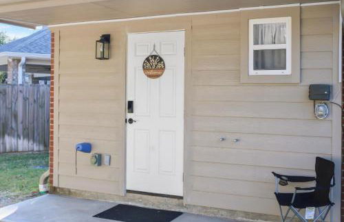 Entire studio with full kitchen and in-unit laundry - Foto 5