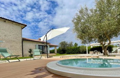 Private 9000qm Estate Villa with Pool and Yacuzzi and Sauna absolute Privacy near Fazana - Foto 68