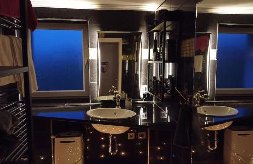 Zimmer HomeOffice Küche WLAN TV mit Terrasse&Grill +Fahrrad - Foto 28