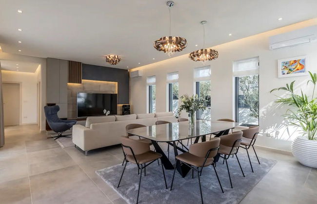 Sophisticated Oasis Residence Villa With Pool - Foto 12