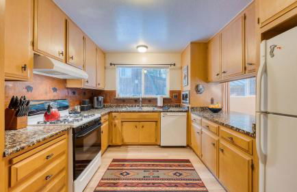 Mountain Cabin w/ Fireplace, Balcony & Easy Ski Access Bear Americana - Foto 27