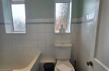 Spacious 3bedroom Apartment-Short and Long Stays-Contractors and Families - Foto 15