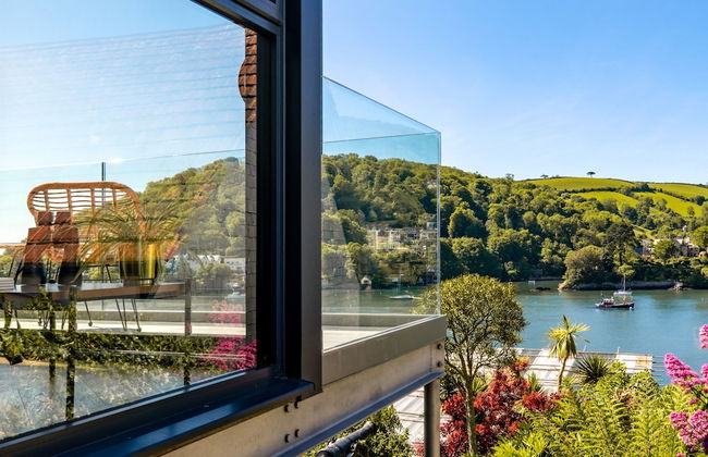 Two Guns in Kingswear - Foto 1