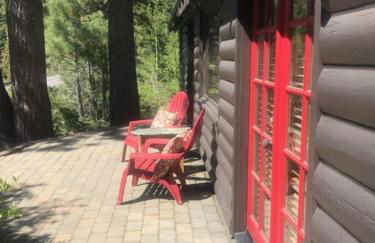 Coziest Cabin in Tahoe w Stone Fireplace Comfy Beds Close to Slopes & Lake - Foto 11