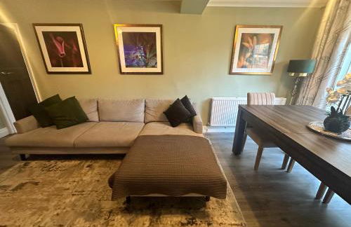 Family-Friendly 4BR Home in Sale, Manchester - Garden & Double Driveway - Foto 15